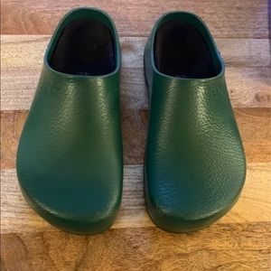 Birkenstock Rubber Clogs Mens clogs size 43,  great condition never worn outside